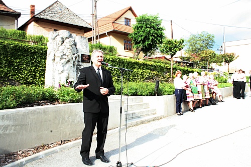 Predseda správnej rady ÚPN Ondrej Krajňák počas slávnostného príhovoru.