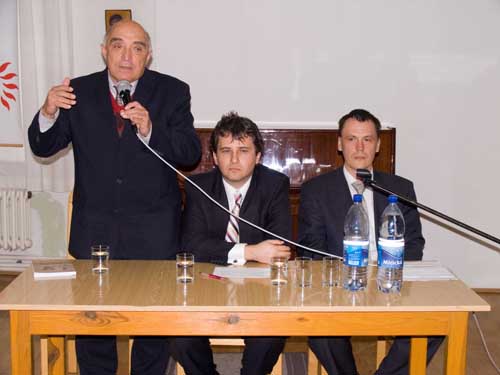 Foto: Zľava: Rudolf Dobiáš, Ivan Petranský, Róbert Letz. Foto: Zľava: R. Dobiáš, I. Petranský, R. Letz.