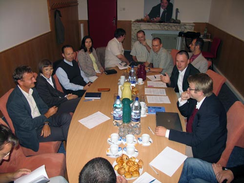 Foto: Zľava S. Michálek, E. Hrabovec, J. Haľko, B. Katrebová-Blehová, R. Ragač, M. Pekár, O. Podolec, P. Mulík, R. Letz a M. Pehr. Foto: zľava Michálek, Hrabovec, Haľko, Katrebová-Blehová, Ragač, Pekár, Podolec, Mulík, Letz a Pehr.