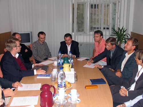 Foto: Zľava M. Pehr, M. Medvecký, N.Kmeť, I. Petranský, I. Baka, M. Katuninec, S. Michálek a E. Hrabovec. Foto: zľava Pehr, Medvecký, Kmeť, Petranský, Baka, Katuninec, Michálek a Hrabovec.