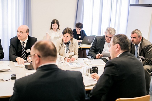 Pracovná atmosféra rokovaní ENRS na Diplomatickej akadémii vo Viedni.