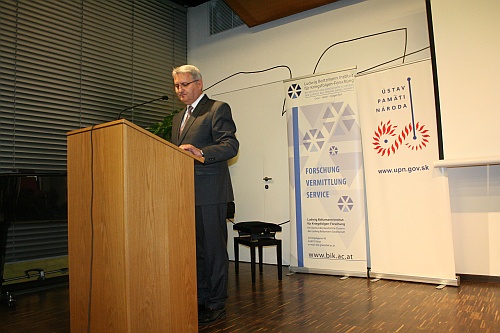 Predseda Správnej rady ÚPN Ondrej Krajňák privítal ako hlavný organizátor a hostiteľ účastníkov medzinárodnej konferencie v Bratislave.