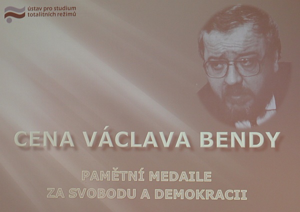Odovzdávanie Ceny Václava Bendy ÚSTR ČR.