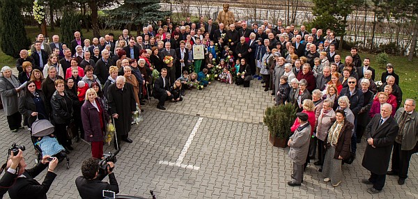 Saleziánska rodina blahoželala donovi Jánovi Tockému k 50. kňazstva. Foto: Miroslav Podstavek.