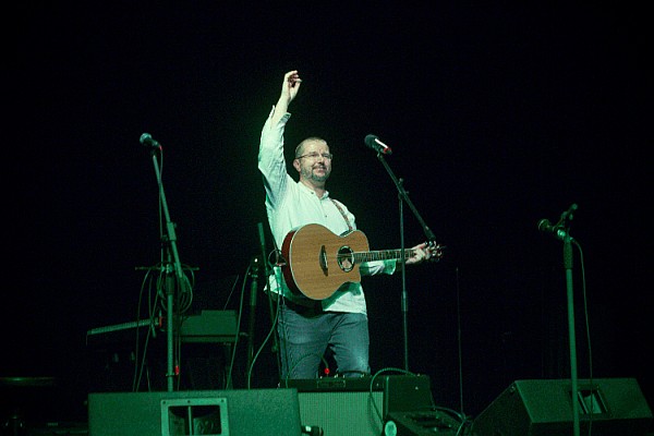 Peter Janků počas vystúpenia na koncerte Hlas slobody