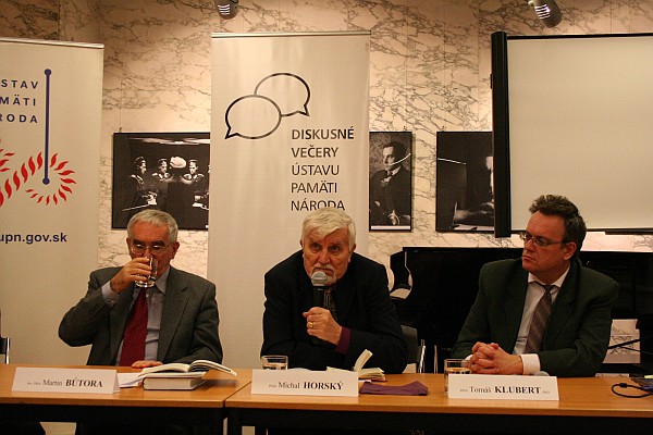 Michal Horský počas diskusného večera ÚPN