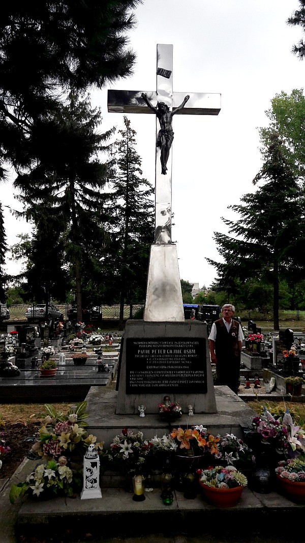 Pamätník Petrovi Pavlovi Gojdičovi na bývalom väzenskom cintoríne