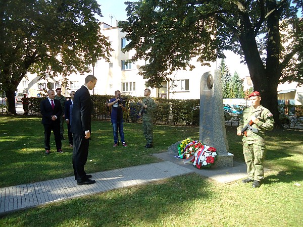 Za Ústav pamäti národa vzdal úctu pamiatke príslušníkom PTP riaditeľ sekretariátu Jerguš Sivoš