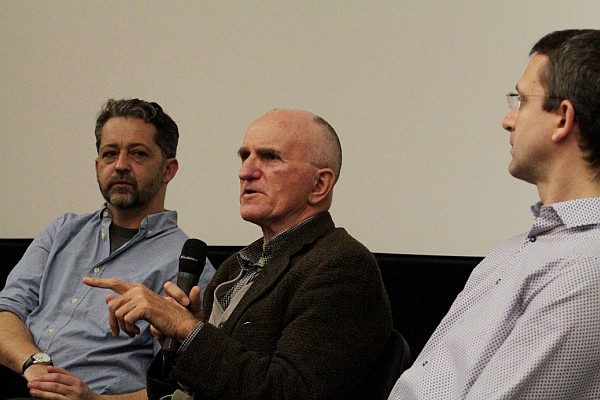 Diskusia po premietaní dokumentárneho filmu Agent Vian, zľava tvorca dokumentu Adam Drda, Štefan Vrátny a historik Jerguš Sivoš