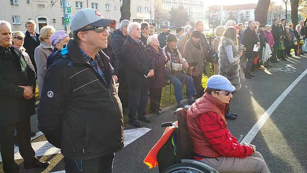 Odhalenie a požehnanie pamätnej tabule oslovilo aj verejnosť