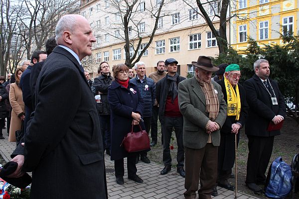  Pietne zhromaždenie pri pamätníku na Jakubovom námestí v Bratislave