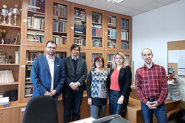 Zľava Peter Jašek (riaditeľ Sekcie vedeckého výskumu ÚPN), Ľubomír Ďurina (riaditeľ Archívu ÚPN), Blanka Kudláčová (Pedagogická fakulta TU), Zuzana Lopatková (vedúca Katedry histórie FF TU), Pavol Jakubčin (Katedra histórie FF TU)