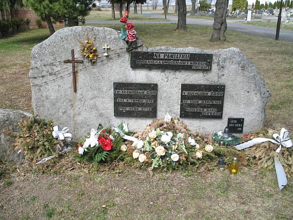 Pamätník pripomínajúci pamiatku mučených a umučených na popradskom cintoríne