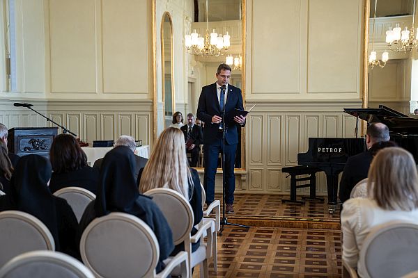 Foto 2: Predseda Správnej rady Ústavu pamäti národa Jerguš Sivoš