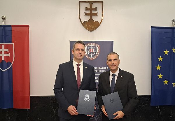 Foto: M. Žilinka a J. Sivoš po podpise memoranda (zdroj: ÚPN)