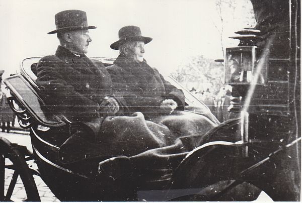 Foto: A. Hlinka a M. Hodža (zdroj: Pamätná izba Františka J. Fugu, obec Vinné)