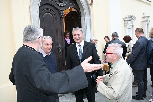 Predseda Správnej rady v družnom rozhovore s účastníkmi podujatia