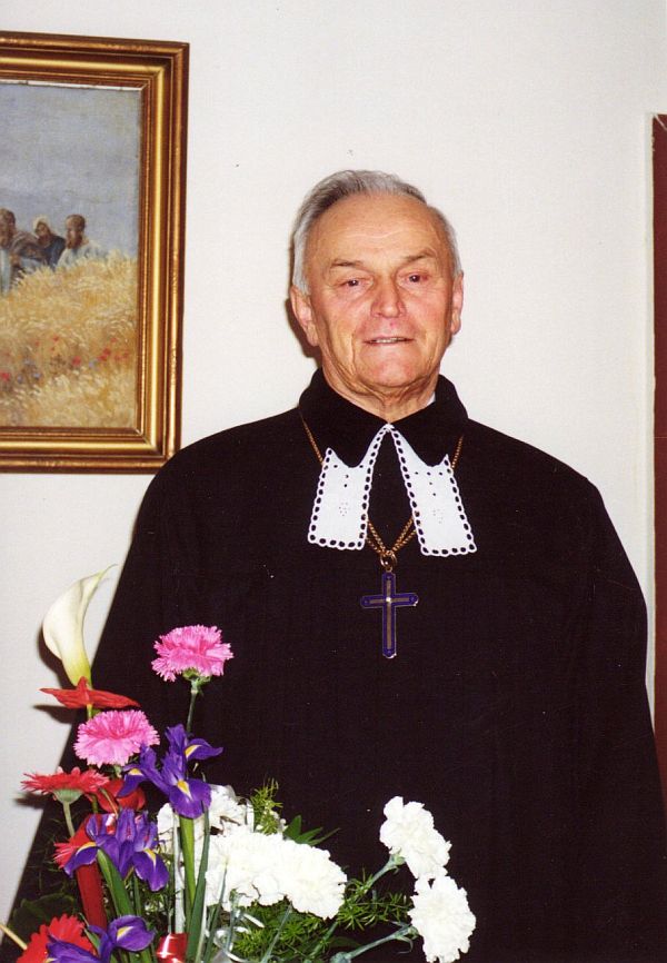 Foto 7: P. Uhorskai pri oslave 75. narodenín (Zdroj: Archív V. Fronkovej)