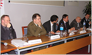 Foto: Zľava: L. Kaminski, E. Stehlík, P. Matijek (moderátor), J. Langoš,  M. Hulík, P. Žáček.