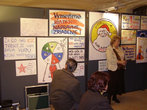 Foto: Medzi exponátmi výstavy boli aj autentické plagáty z roku 1989