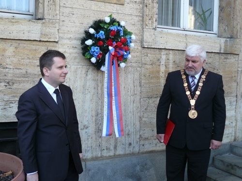 Foto: Predseda Sp. rady ÚPN I. Petranský a rektor UK v Bratislave F. Gahér