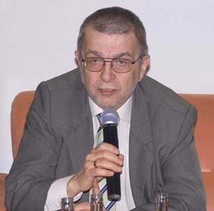 Foto: predseda gestorského výboru Národnej rady László Nagy
