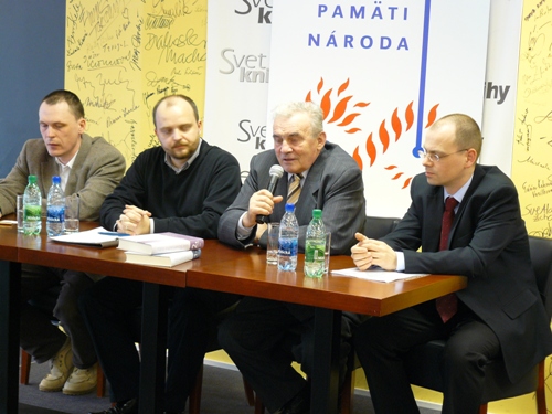 Foto: zľava R. Letz, J. Pálffy, V. Bystrický a O. Podolec.